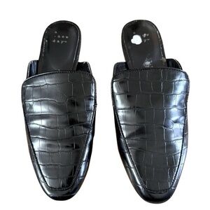 A New Day Women’s Black Faux Croc Loafers – Size 6.5